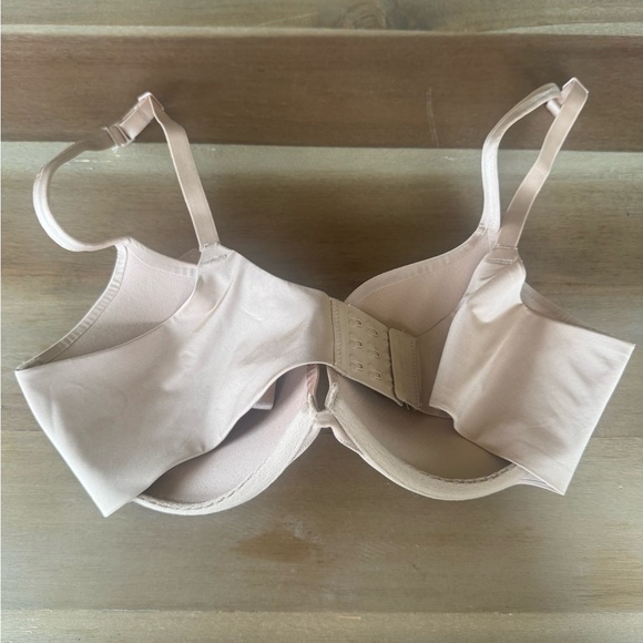 SKIMS ultimate push-up plunge bra - Picture 4 of 5